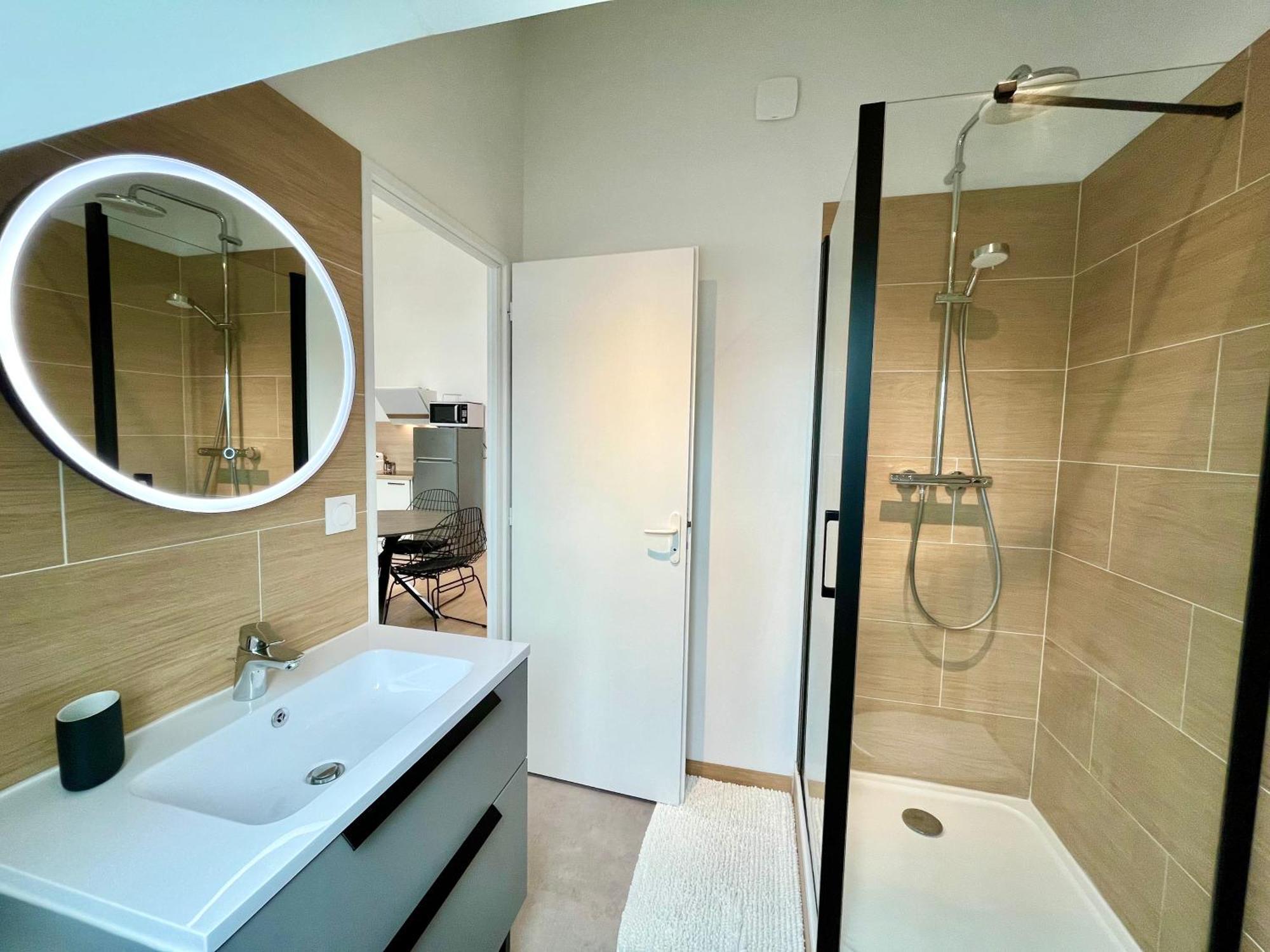 Suite Clovis 7 Реймс Екстериор снимка